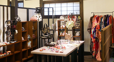 峯岸俊子人形教室展