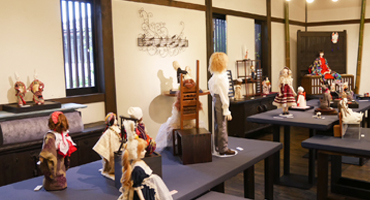 峯岸俊子人形教室展